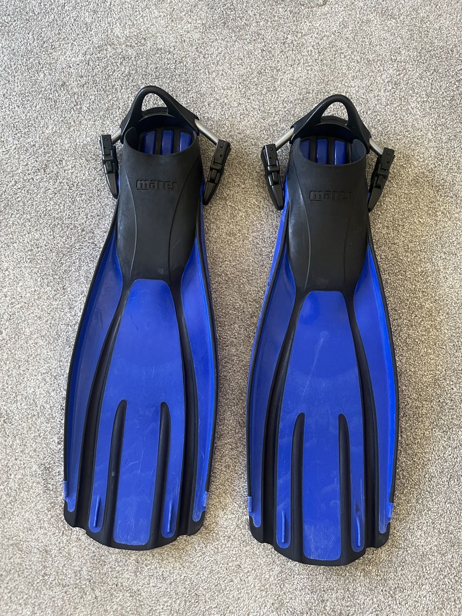 Scuba fins MARES size 9