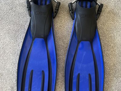 Scuba fins MARES size 9