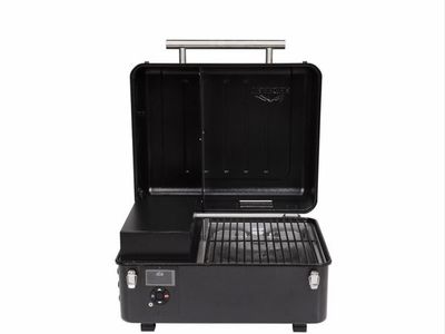 New Traeger Ranger TFT18KLD Portable Wood Fired Pellet Grill - 184 sq in Cooking Area