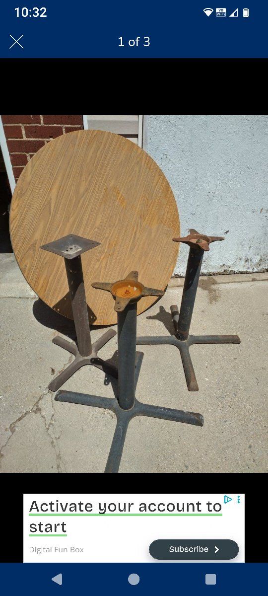FREE 4' Table kitchen round table and metal base