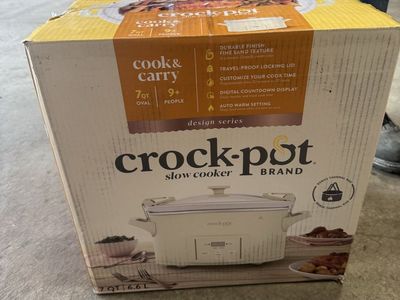 Crock-Pot Design Series 7-Quart Cook & Carry Programmable Slow Cooker Outmilk Cream
