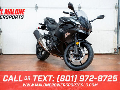 2026 Kawasaki Ninja® 500 Metallic Flat Spark Black