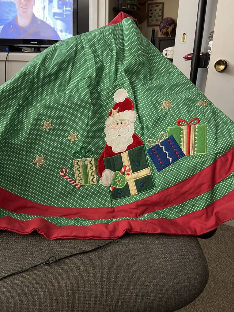 Light up Christmas tree skirt