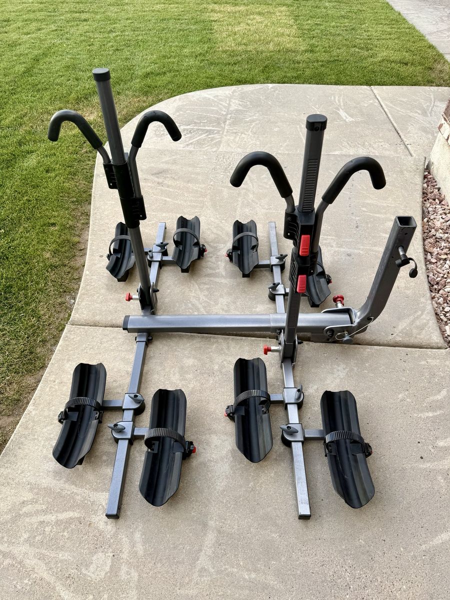 2 or 4 Bike Yakima FourTimer Tray Hitch Bike Rack