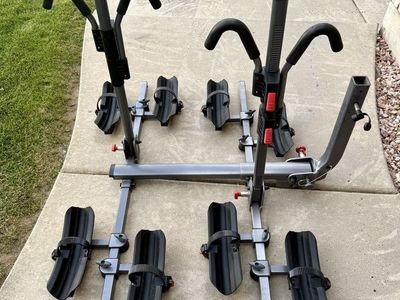 2 or 4 Bike Yakima FourTimer Tray Hitch Bike Rack