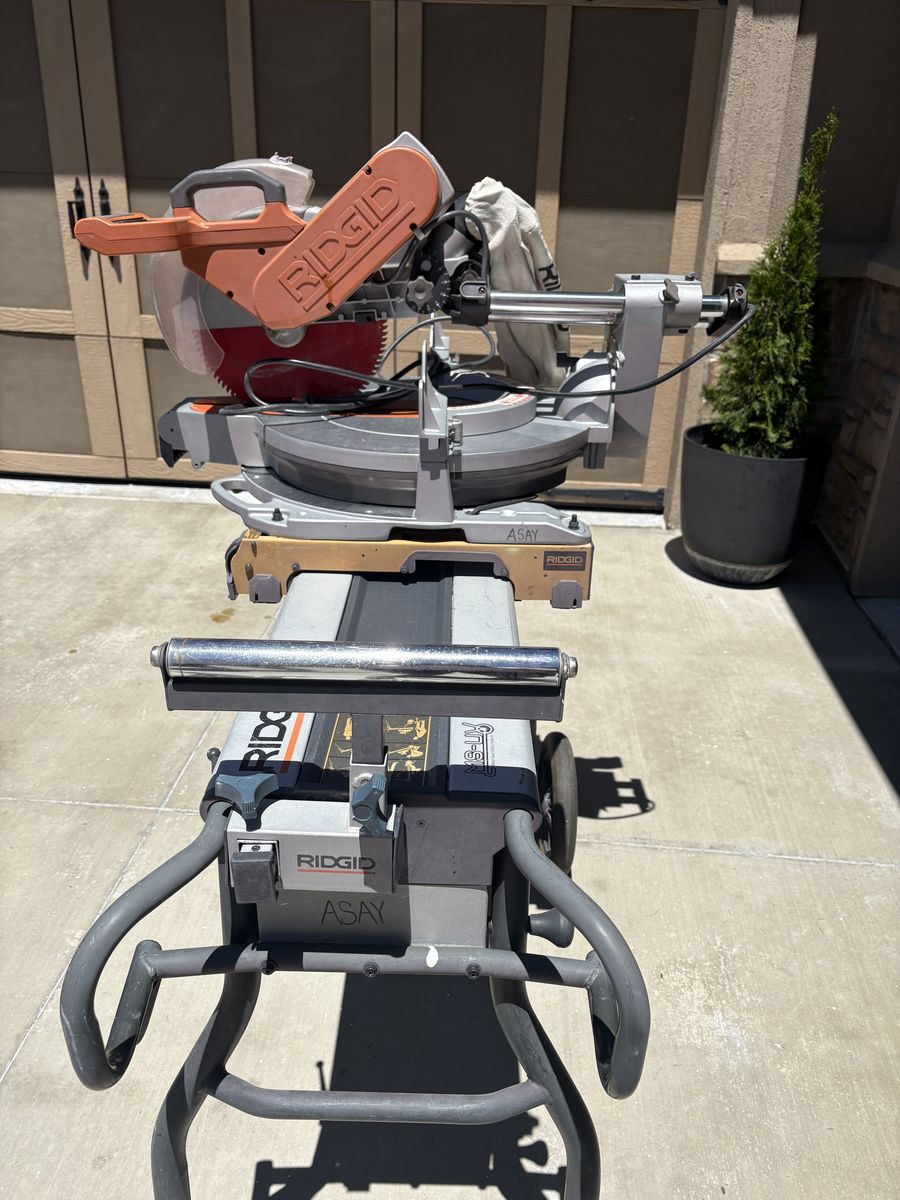 Ridgid 12 inch single bevel compound miter saw with ridgid folding stand