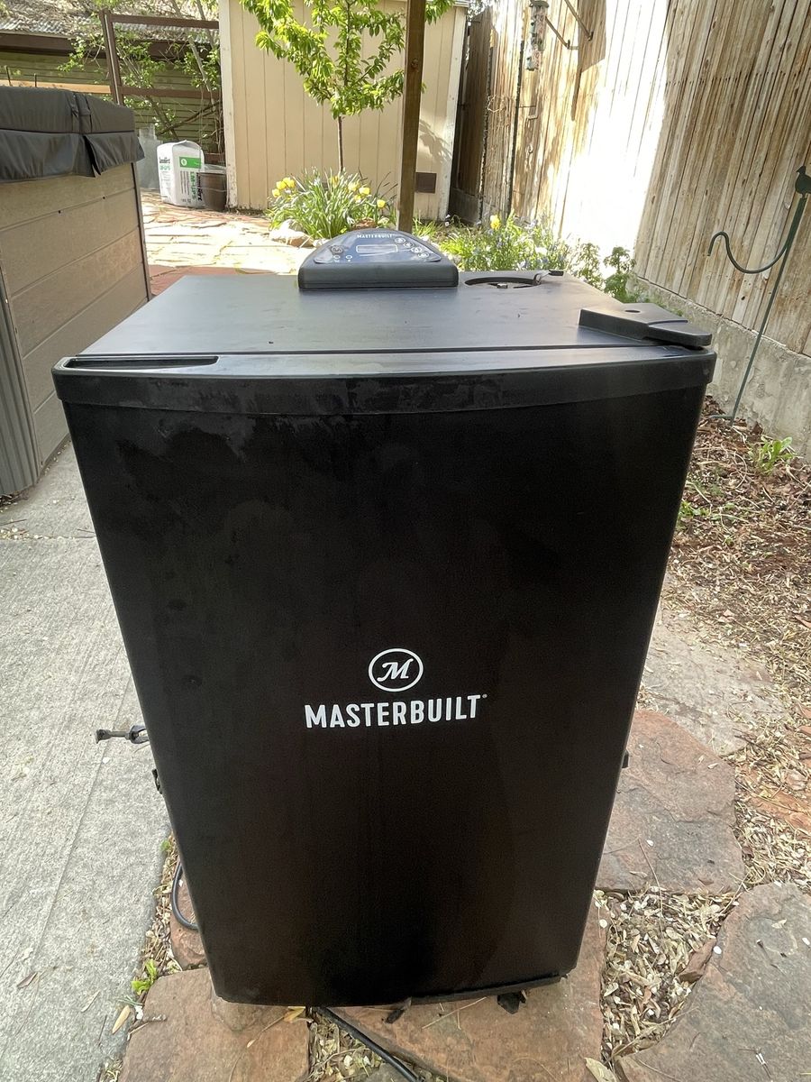 Masterbuilt® 30-Inch Digital Electric Smoker