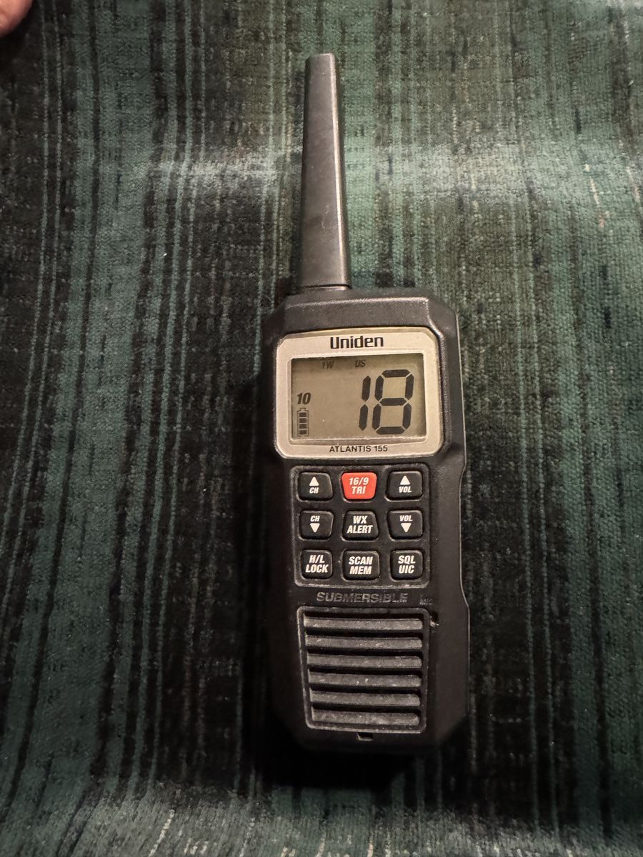 Marine Atlantis 155’s submersible, floating handheld radio