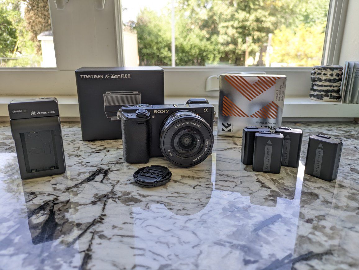 Sony a6300 4K Mirrorless Bundle + TTArtisan 35mm AF+ Variable ND Filter