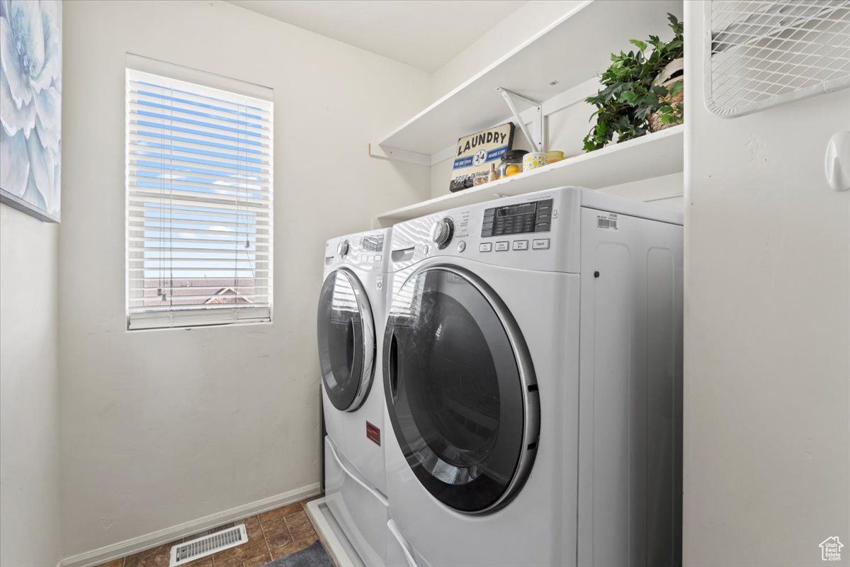 LG Washer & Dyer set