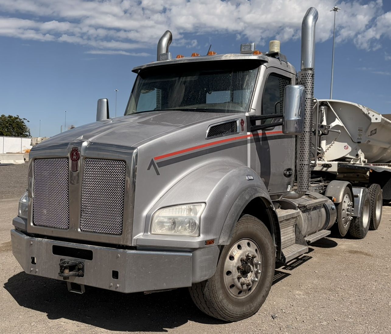 2021 Kenworth T880 Day Cab – For Sale $144,900