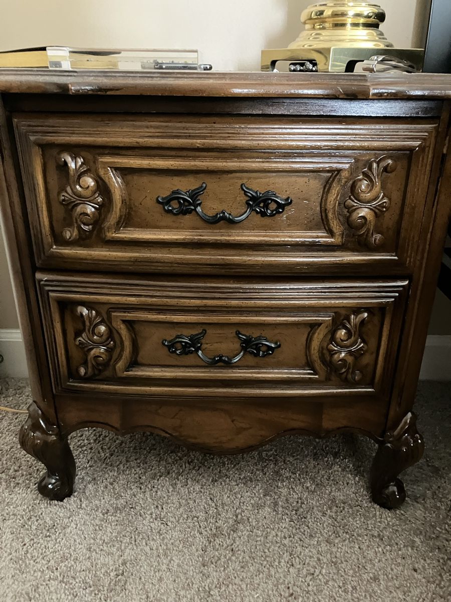 Set of 2 Vintage Wood Nightstands