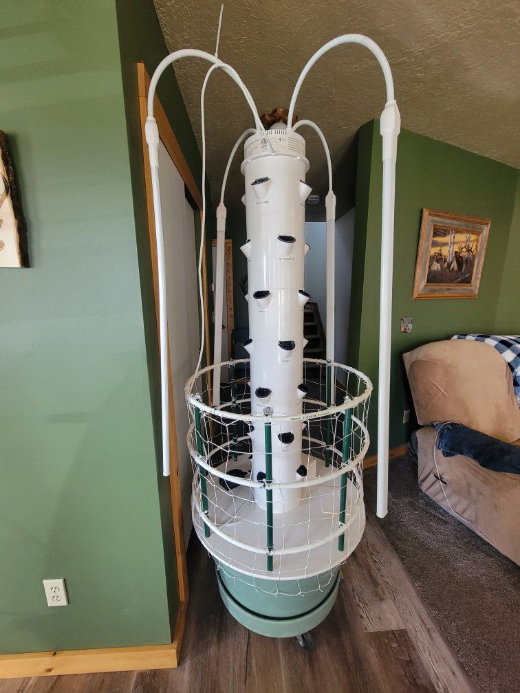 Indoor Vertical Hydroponics Growing Tower System with LED Lights