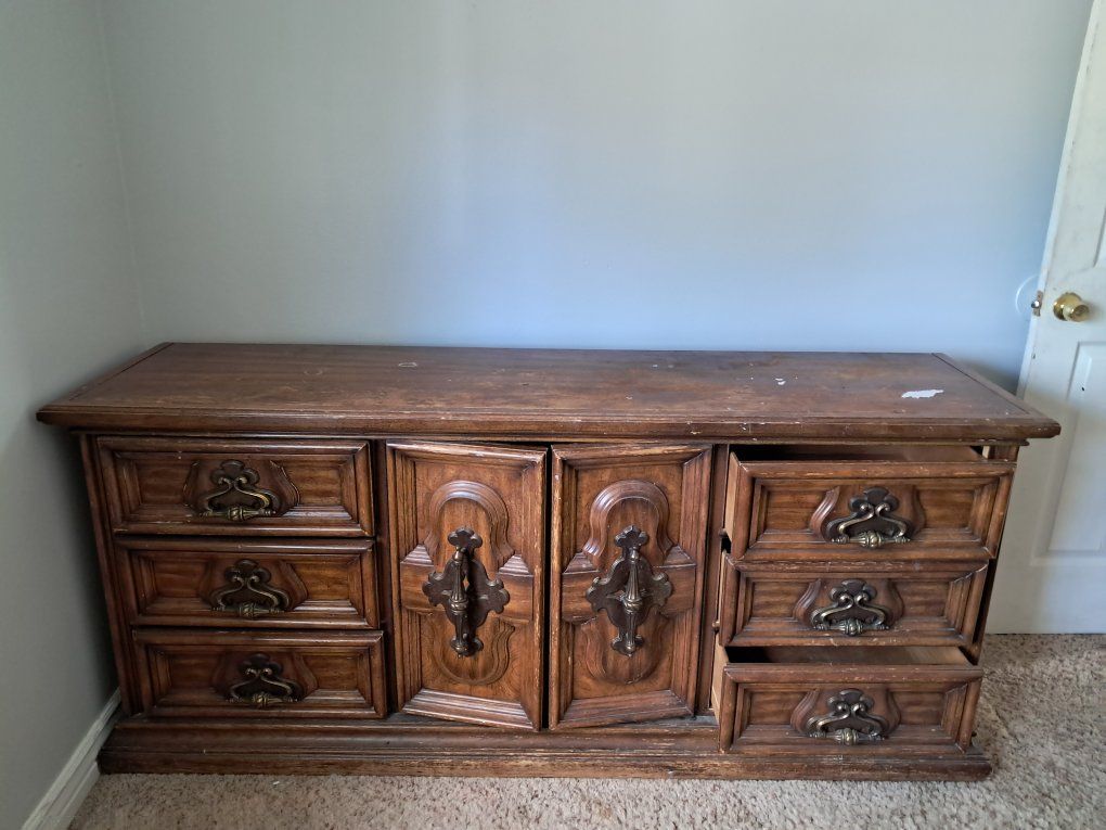 Main image 12