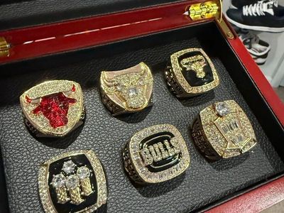 CHICAGO BULLS REPLICA CHAMPIONSHIP RINGS