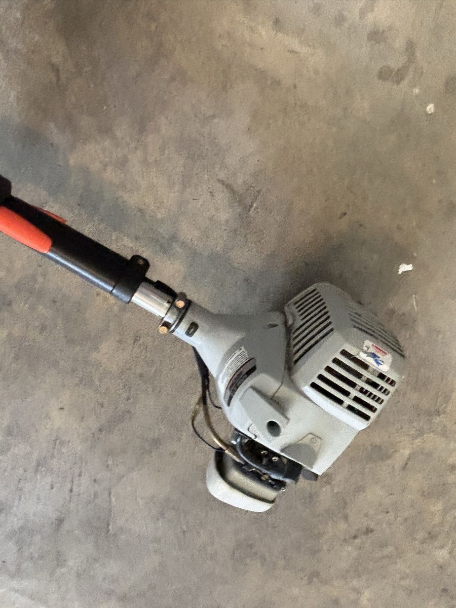 Echo SRM-210 straight shaft string trimmer