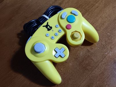 Pikachu Hori Classic Controller for Nintendo Switc