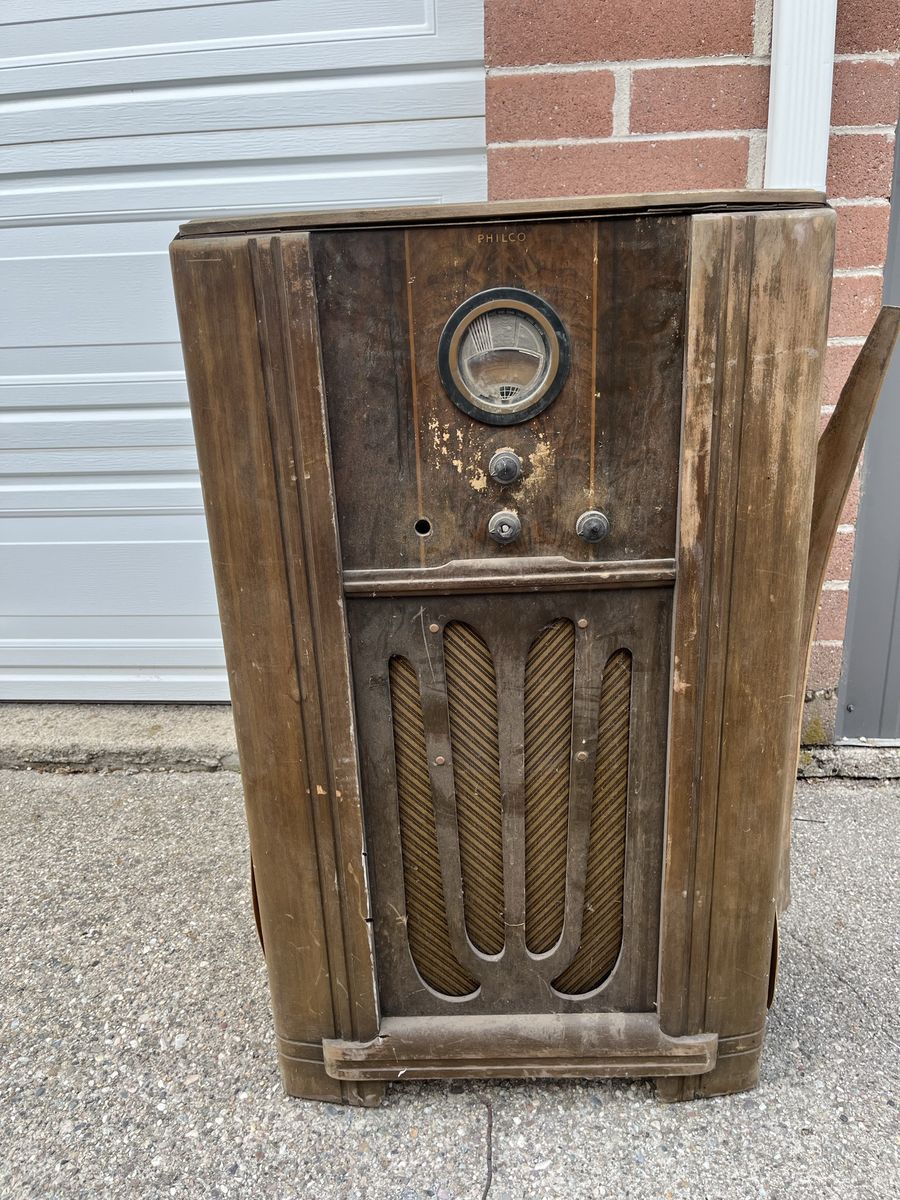 Antique Radio