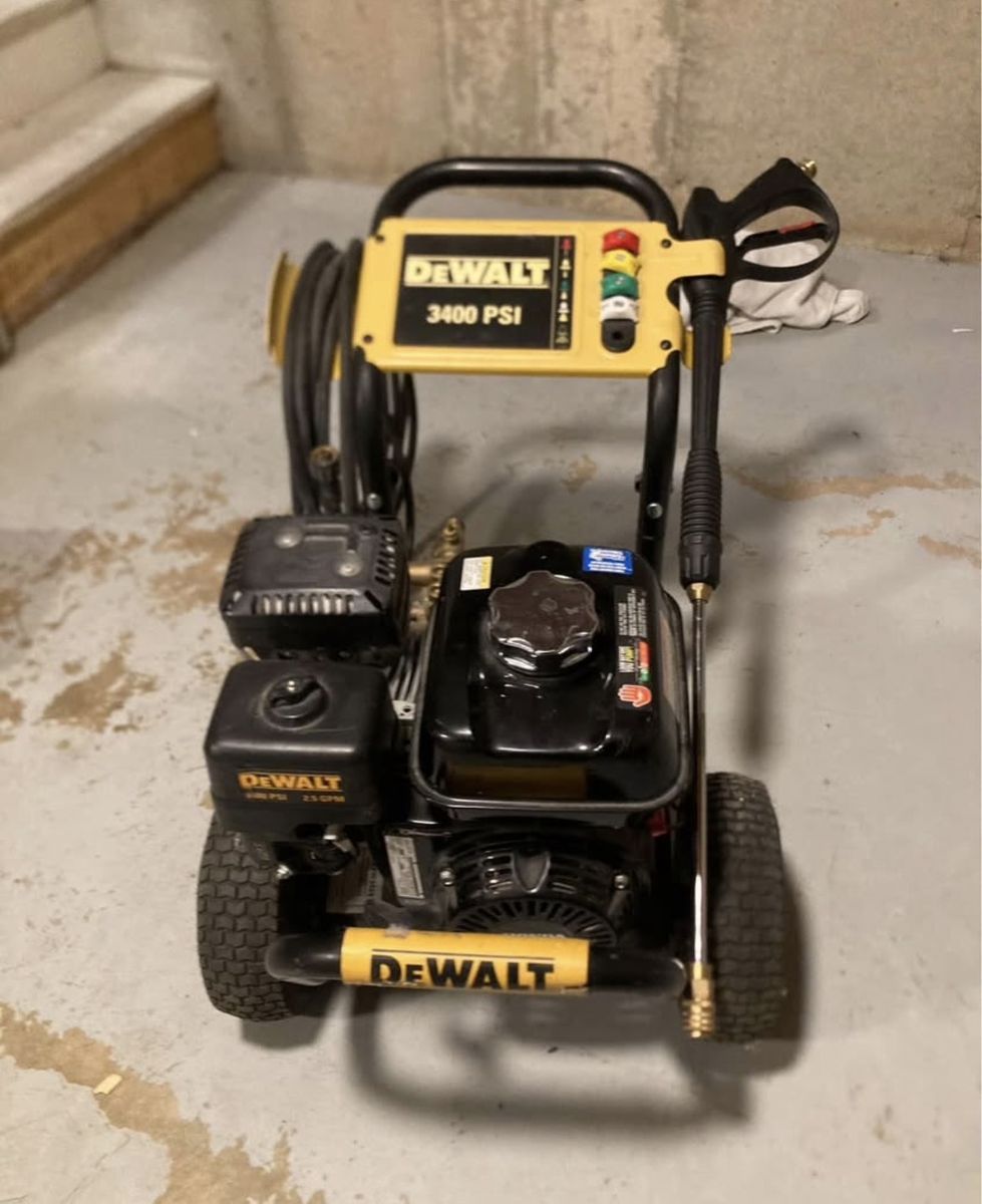DeWalt 3400 PSI Gas Pressure Washer DXPW3425