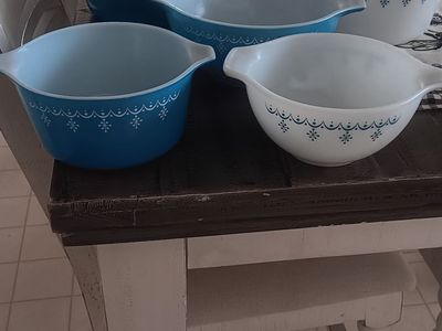 Vintage Pyrex Mixing Bowl Lot - Assorted Patterns & Sizes (Snowflake, Floral, Birds, Fruit)