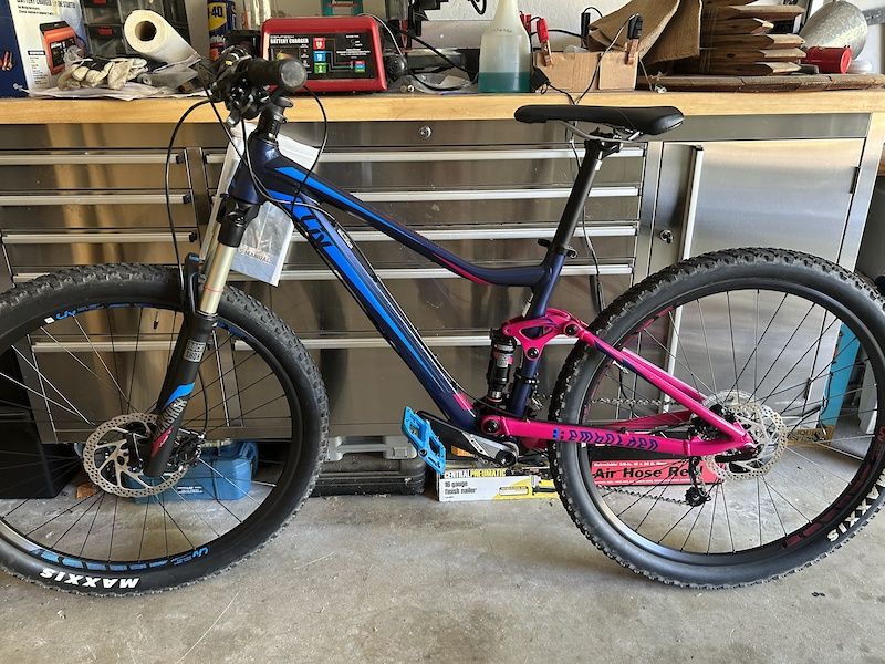 Liv Embolden Mountain Bike Medium 27.5