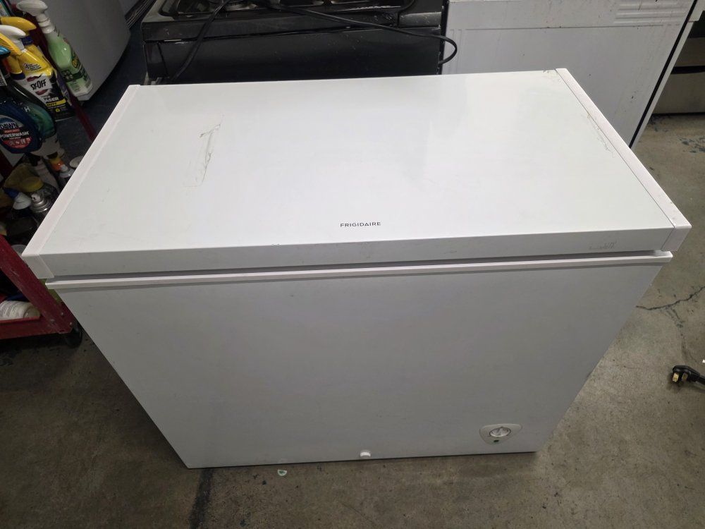 frigidaire chest freezer 