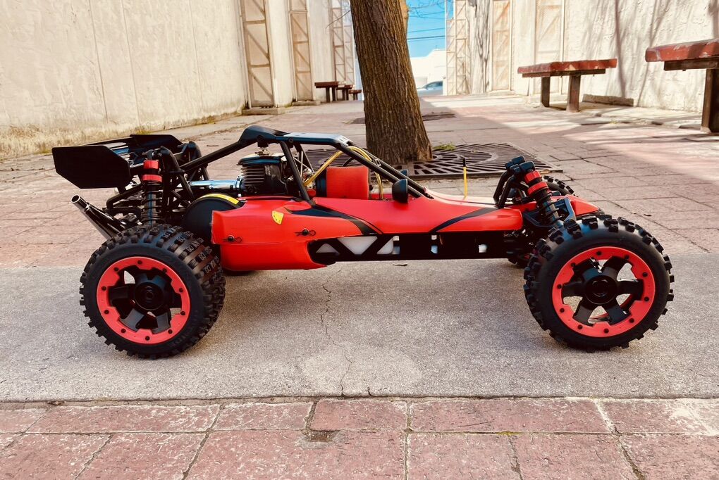 NEW Rofun Baja 5b 1/5 scale gas RC Car