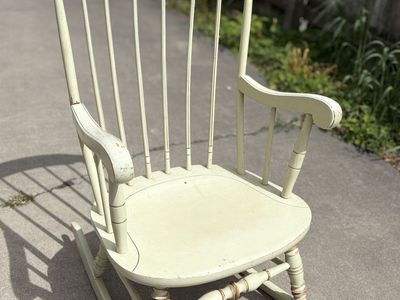 Vintage Ethan Allan rocking chair Hitchcock style beautiful bird, floral pattern. Antique farmhouse.