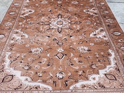 New. Beautiful Brown Persian Styled Rug 9x12