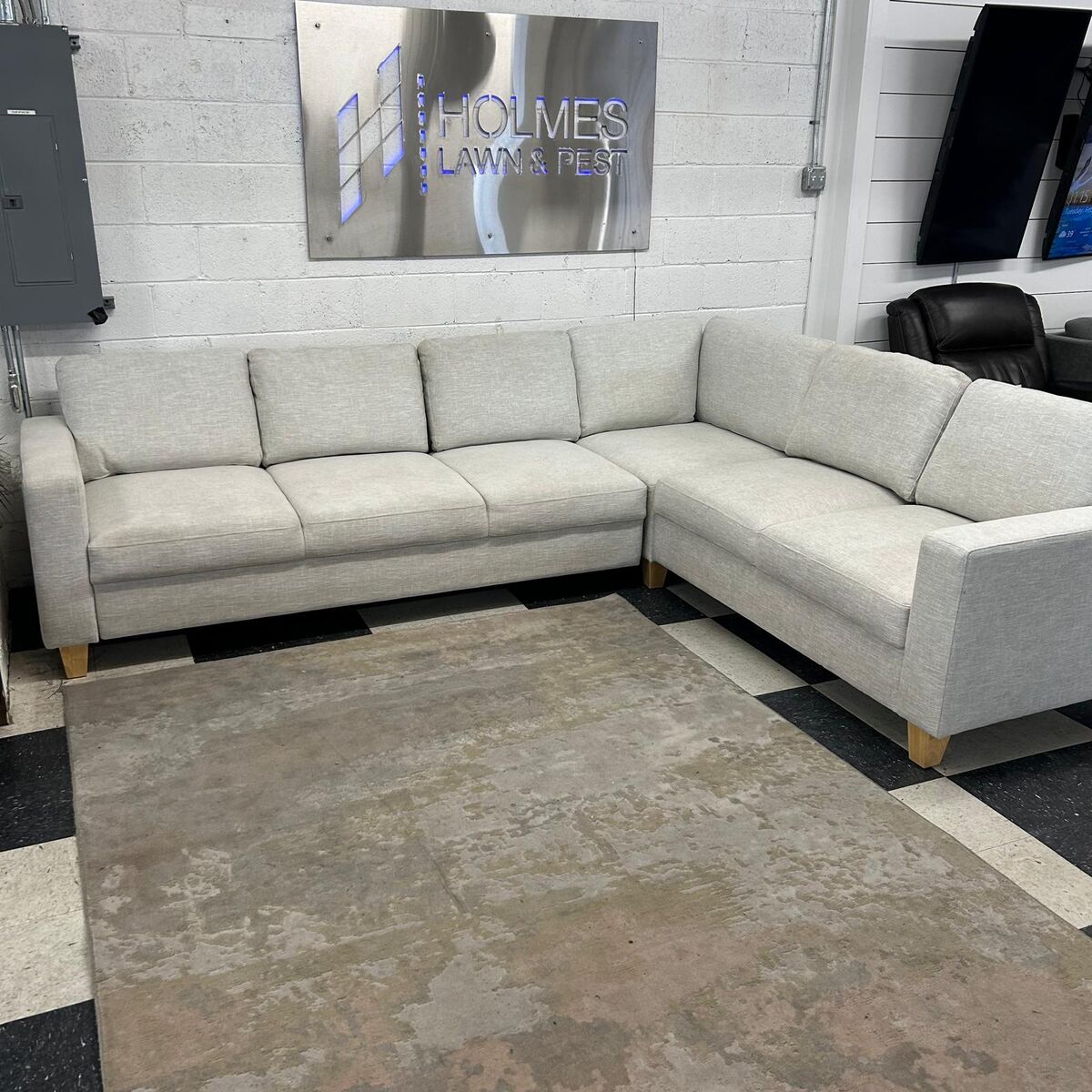 COSTCO THOMASVILLE DILLARD FABRIC CONVERTIBLE SLEEPER SECTIONAL!!