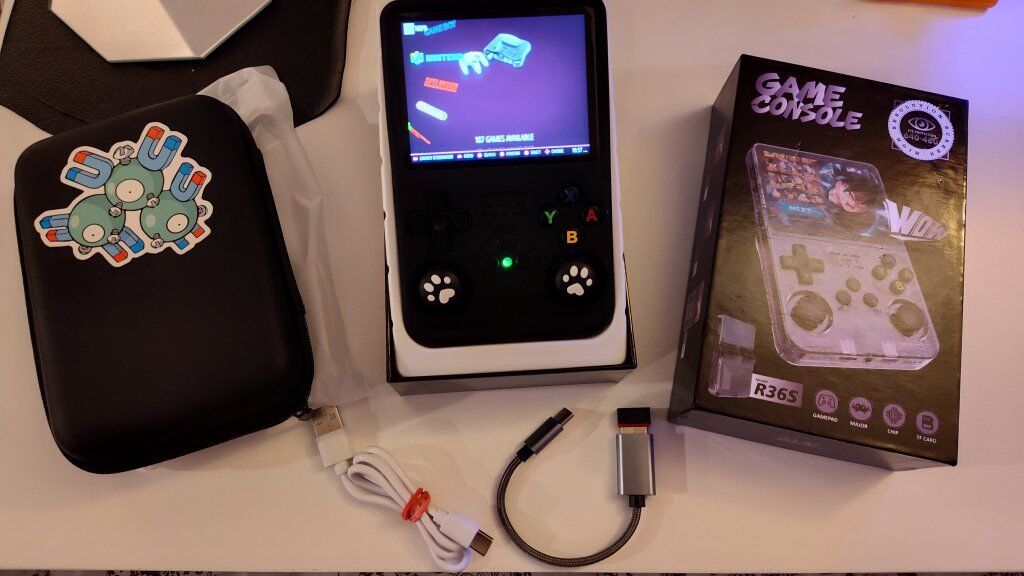 RG36 Retro Handheld  Emulation System + case, Link cable, & screen protector.