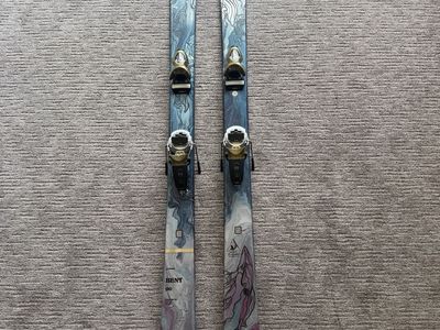 atomic skis