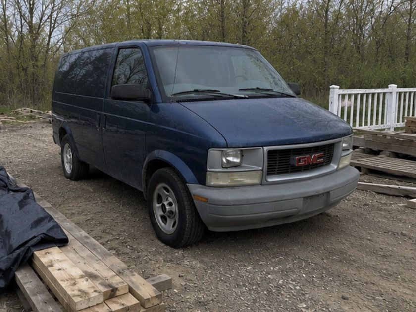 2005 GMC Safari 