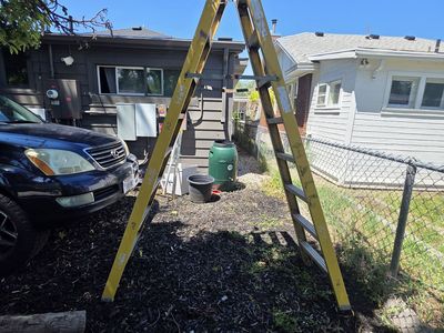 8 ft Weiner Fiberglass ladder