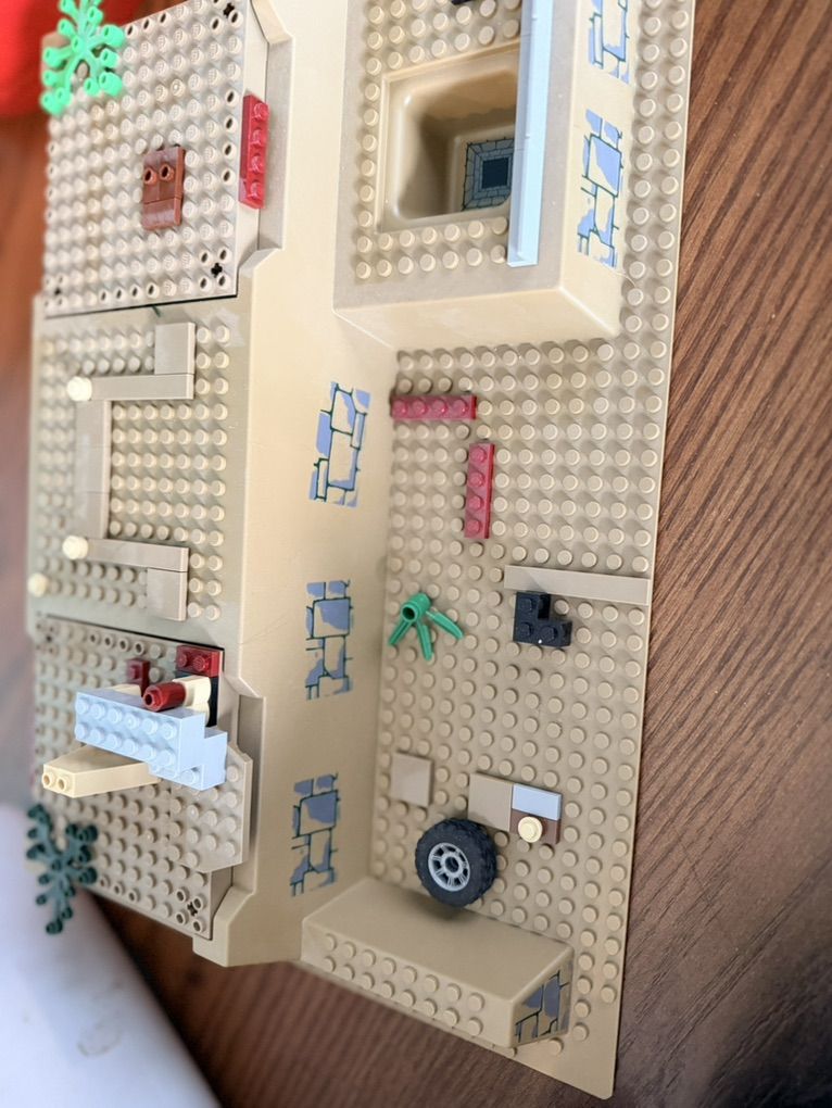 53 oz LEGO Indiana Jones Temple Lot