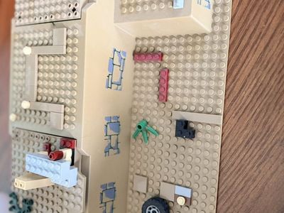 53 oz LEGO Indiana Jones Temple Lot