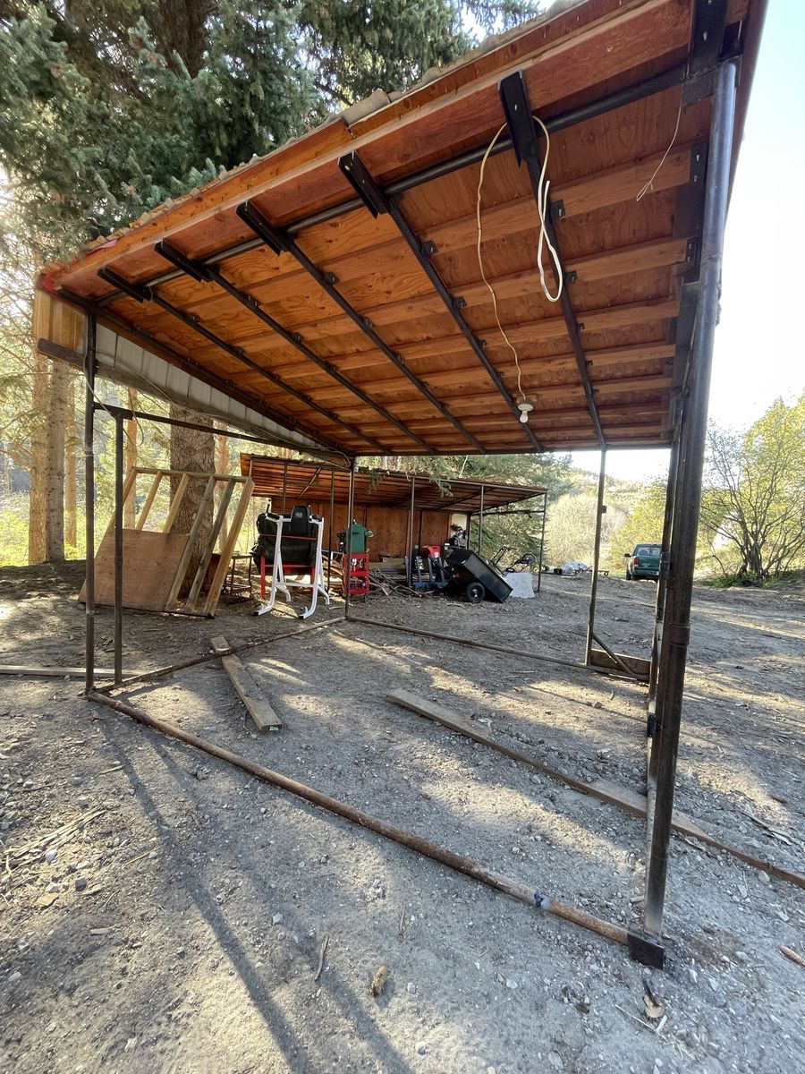 Loafing shed awning structure