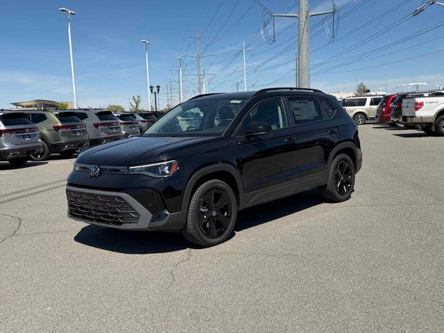 2026 Volkswagen Taos SE Black 4Motion