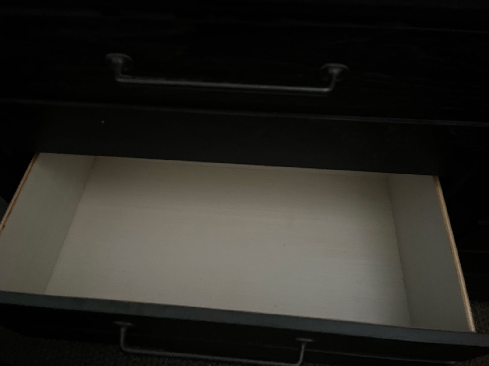 Main image 3