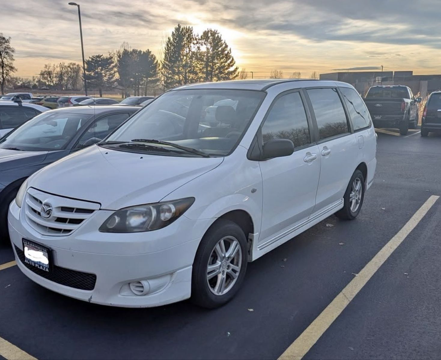 2004 MAZDA MPV LX