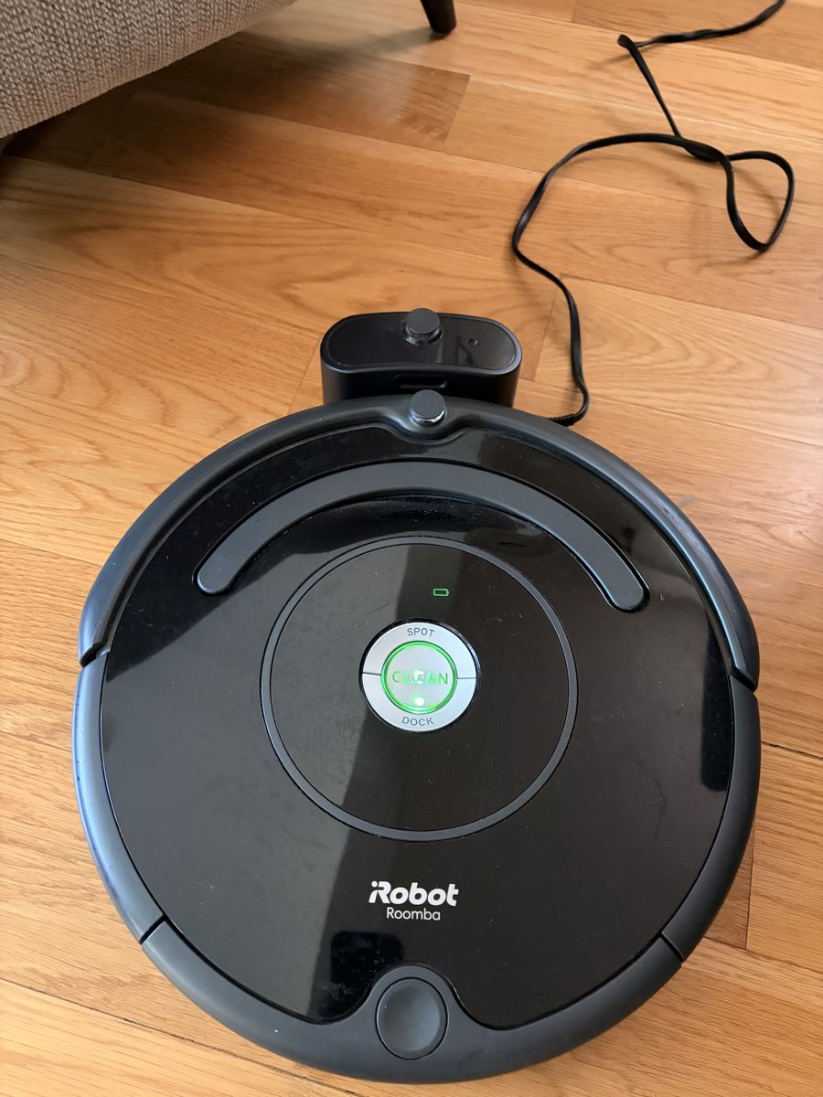 iRobot Roomba 675 Robotic Vacuum with Charging Dock and Original Box