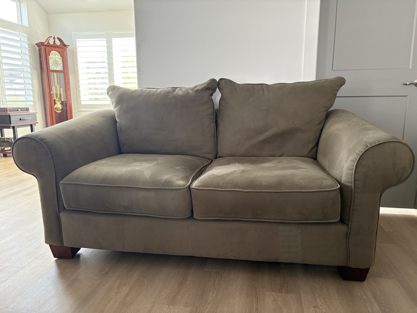 Main image 2