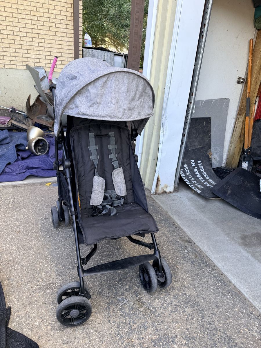 Summer Infant 3Dlite Tandem Stroller in Gray and Black