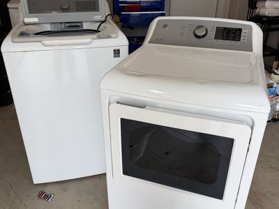 GE Top Load Washer & Electric Dryer Set - White, Excellent Condition
