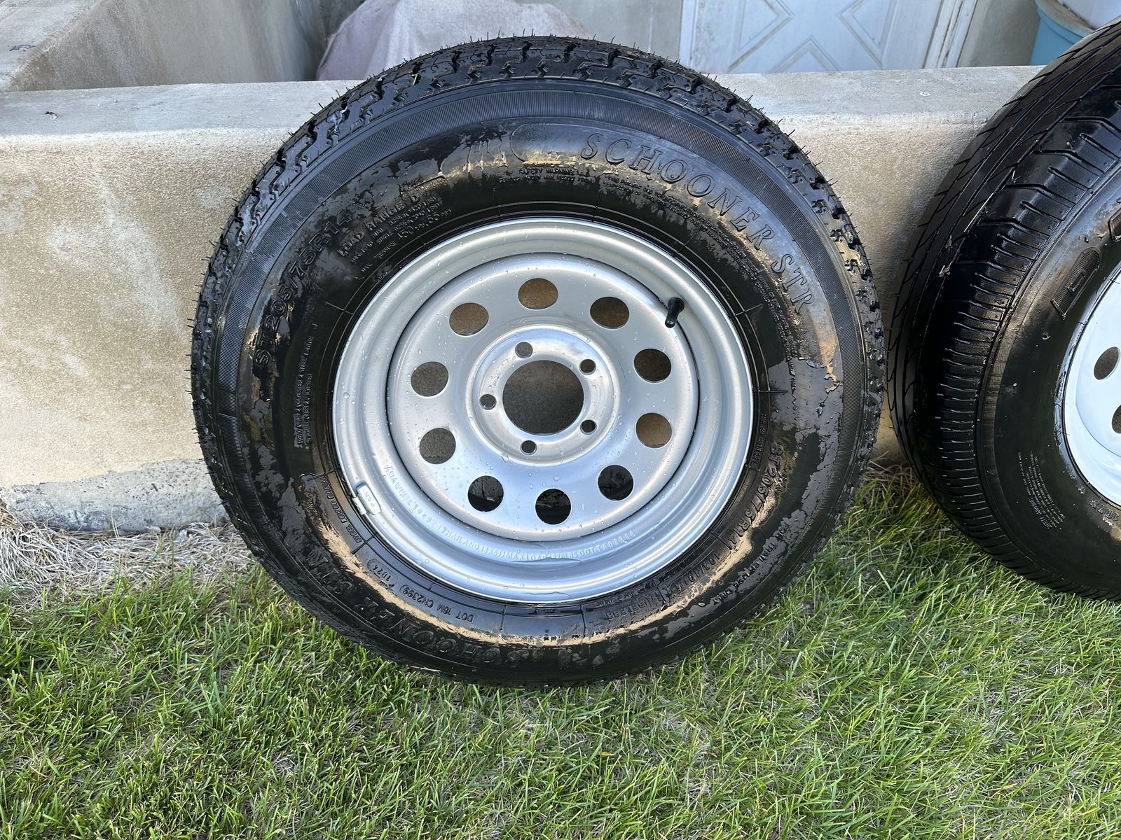 trailer wheel rim and tire 14 x 6 205 75 14
