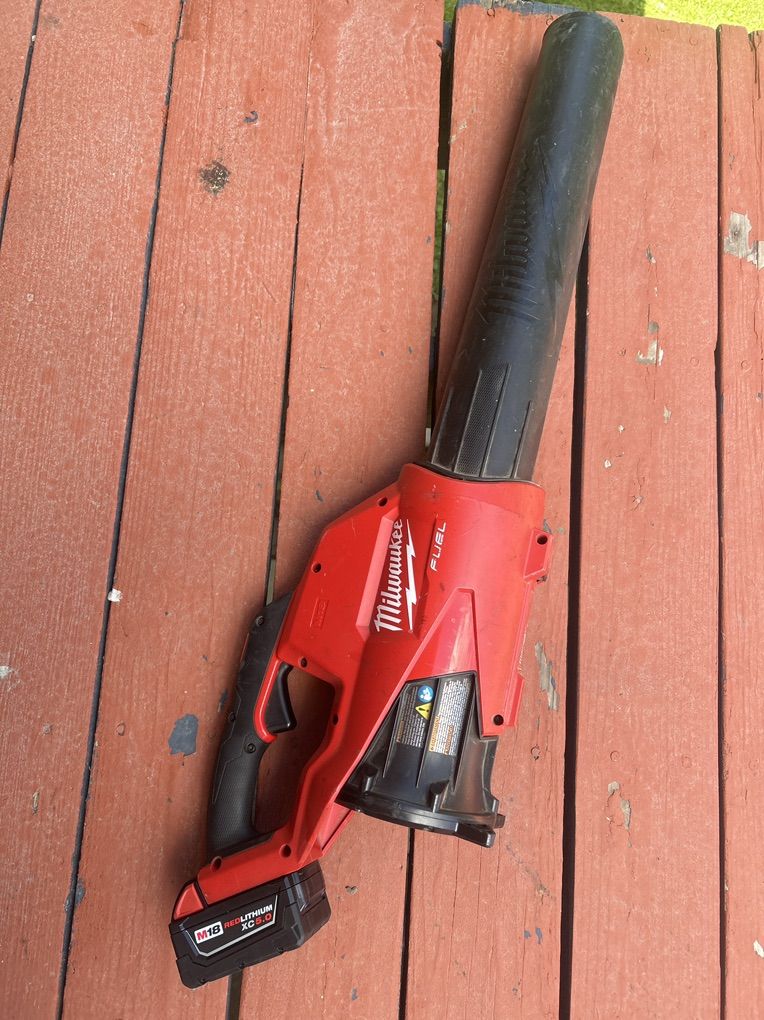 Milkwakee Fuel electric Blower With Battery 5.0
