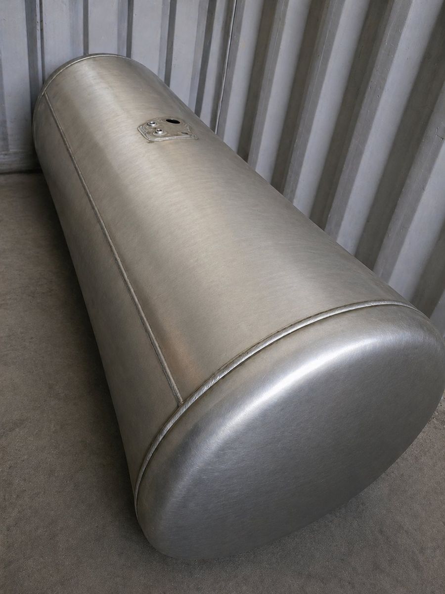 Peterbuilt Semi Truck fuel tank