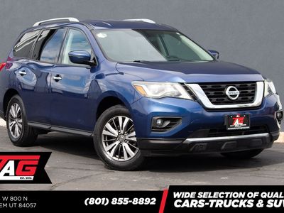 2019 NISSAN PATHFINDER SV