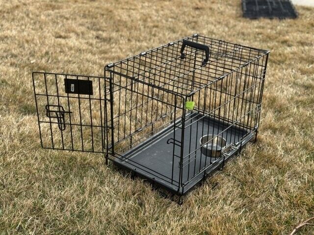 22" Small Pet Crate with Bowl