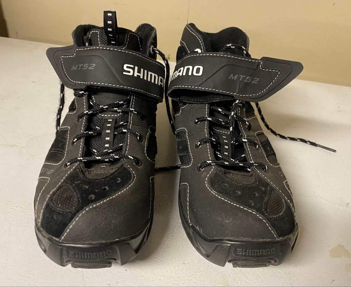 Shimano SH-MT52 Mid-Top SPD Mountain Bike Shoes with Cleats - Size EU 45 / US Men's 10.5 - Excellent Condition